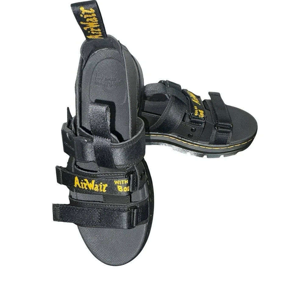 Dr. Doc Martens Pearson Air Wair Strap Sandals Black Buckle Mens US 7 New W Box